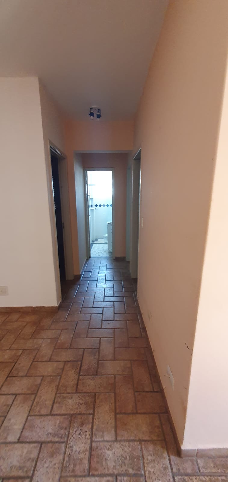 Imagem Apartamento com 2 Quartos à Venda ou Locação, 78 m²em Centro - Londrina