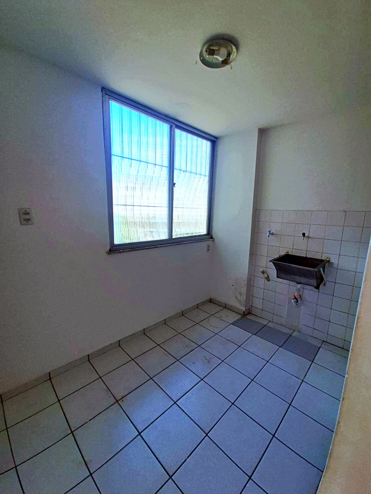 Imagem Apartamento com 3 Quartos para Alugar, 100 m² em Cremação - Belém