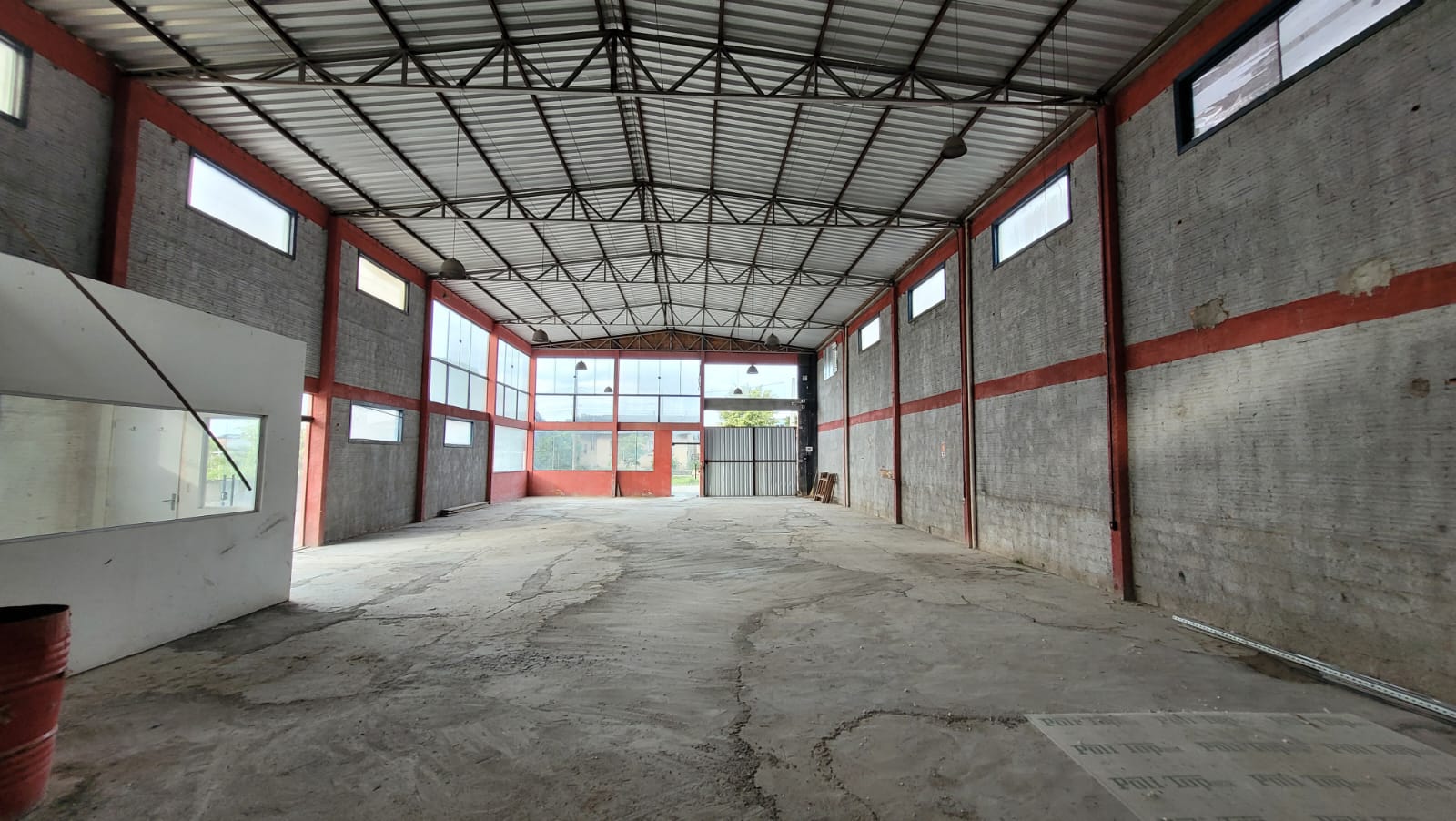 Foto do imóvel: Galpão à Venda, 288 m² em   - Sombrio