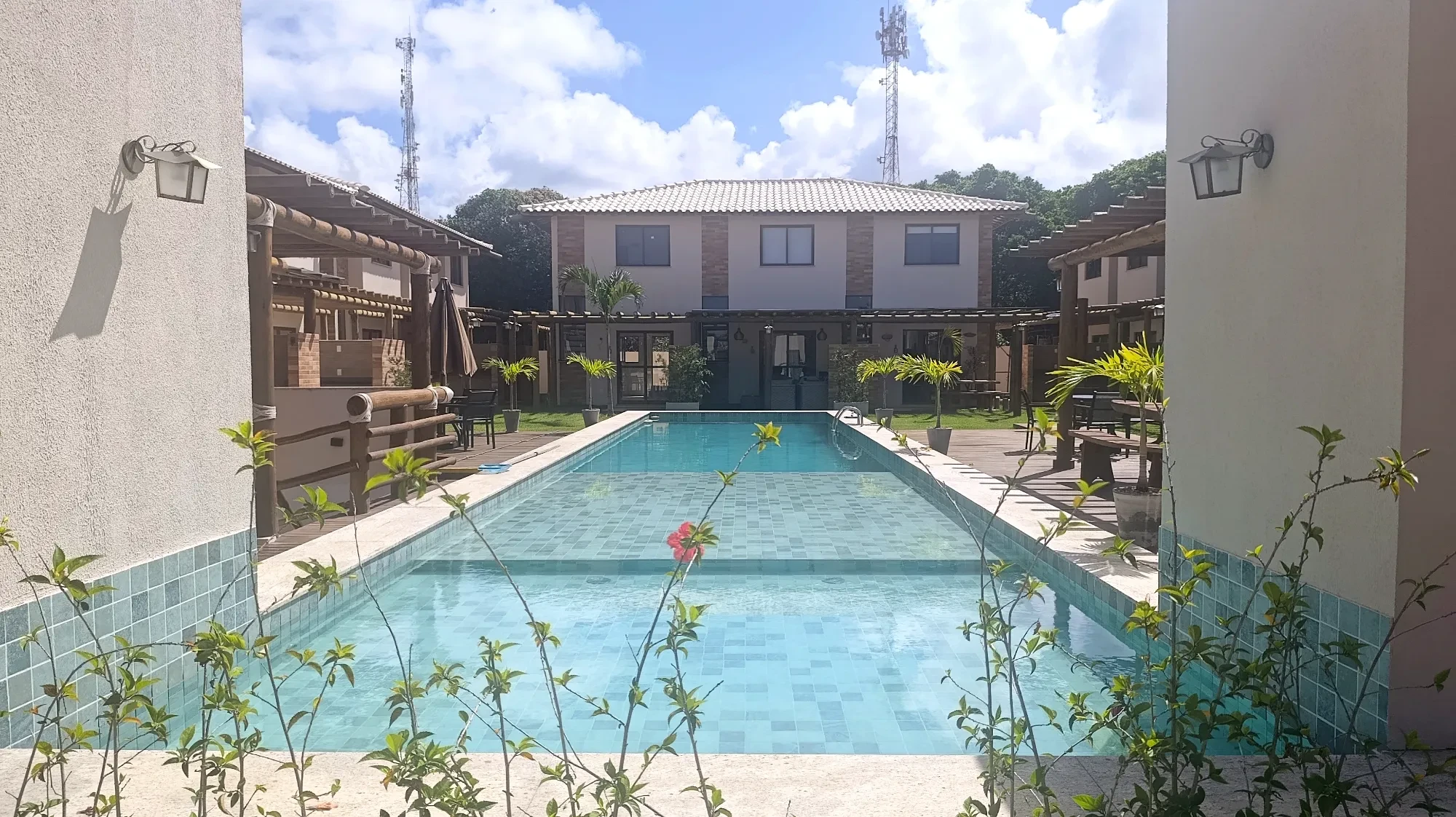 Imagem Casa de Condomínio com 2 Quartos à Venda, 75 m² em Imbassaí - Mata de São João