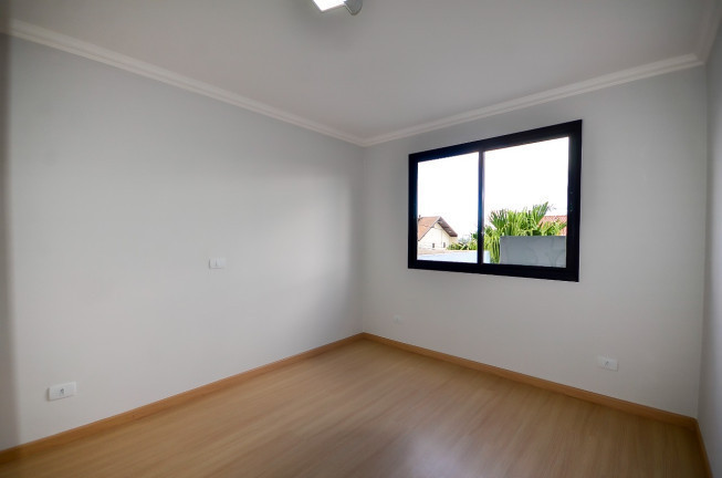 Imagem Sobrado com 3 Quartos à Venda,  em Cajuru - Curitiba
