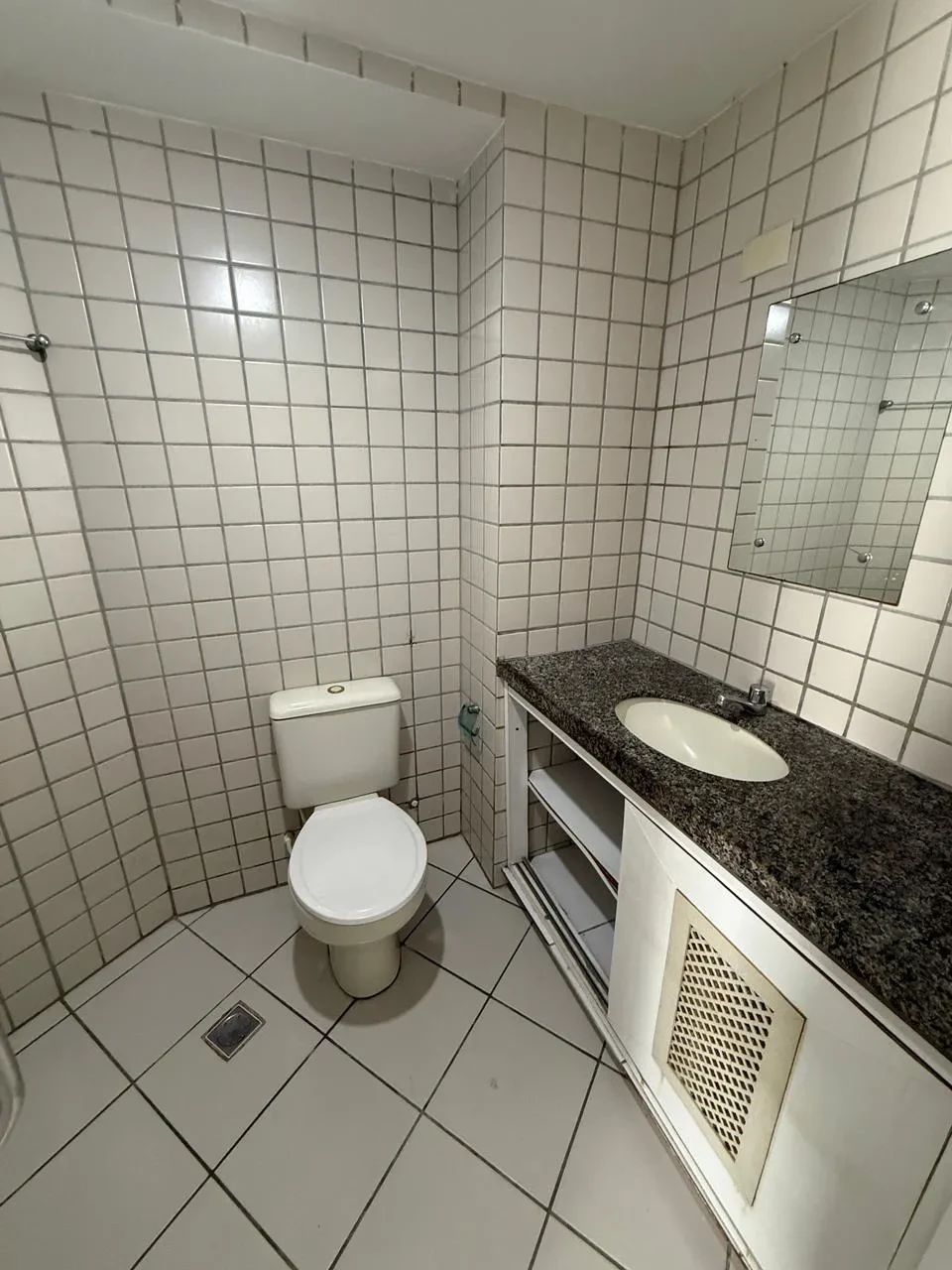 Imagem Apartamento com 2 Quartos à Venda, 76 m² em Torre - Recife