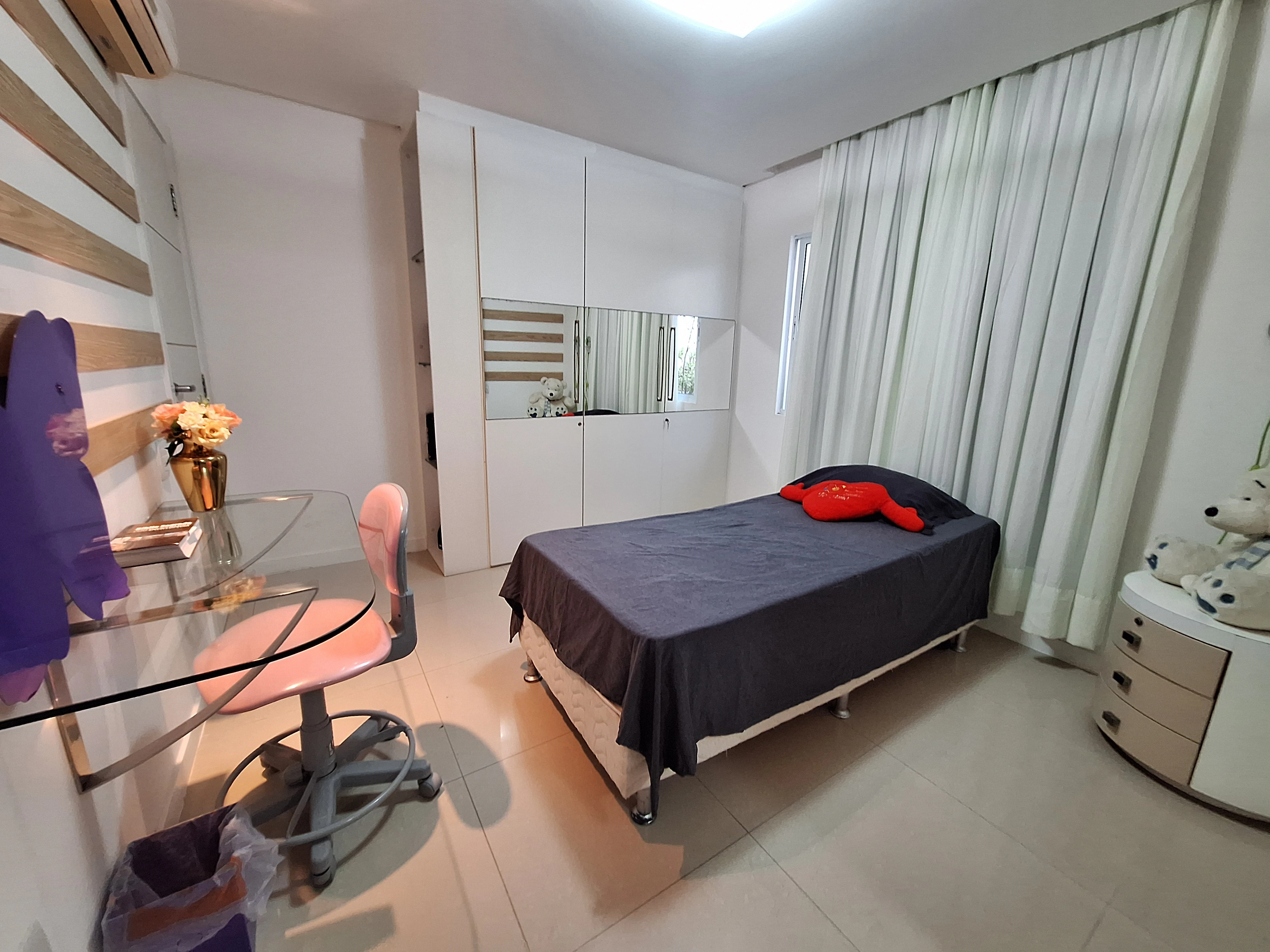Imagem Casa de Condomínio com 4 Quartos à Venda, 242 m² em De Lourdes - Fortaleza