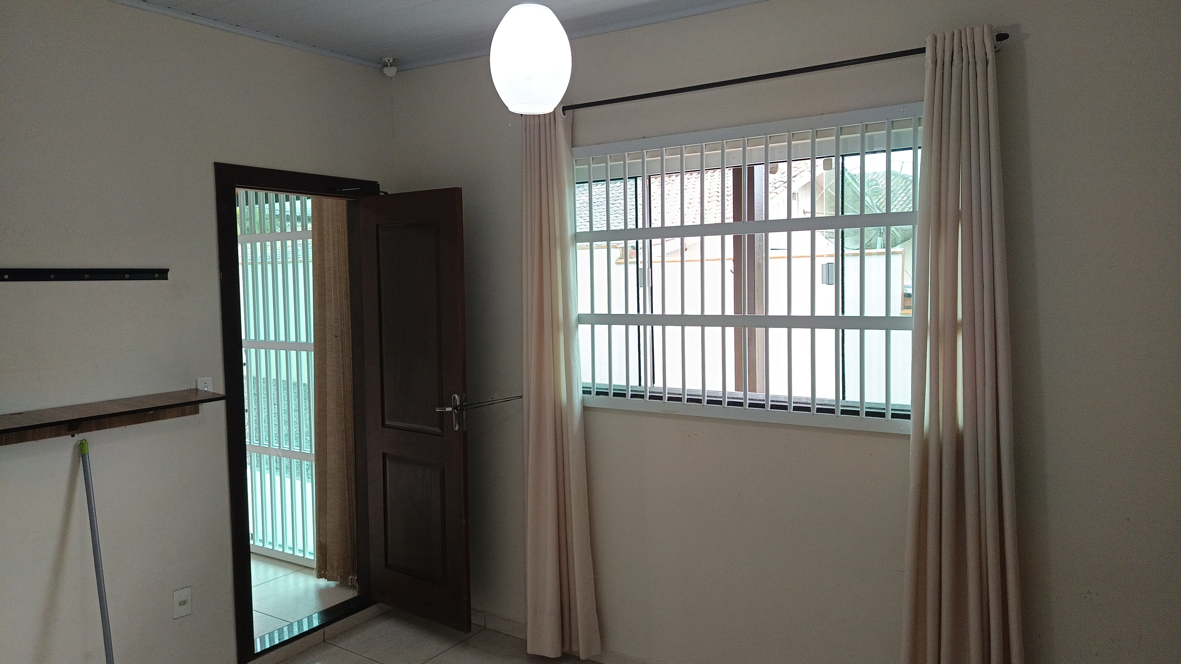 Imagem Casa com 2 Quartos à Venda, 120 m²em Centro - Penha