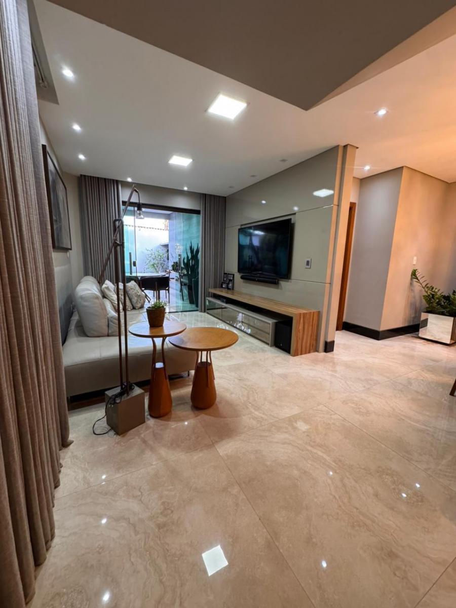 Foto do imóvel: Casa com 3 Quartos à Venda, 213 m² em Santa Amélia - Belo Horizonte