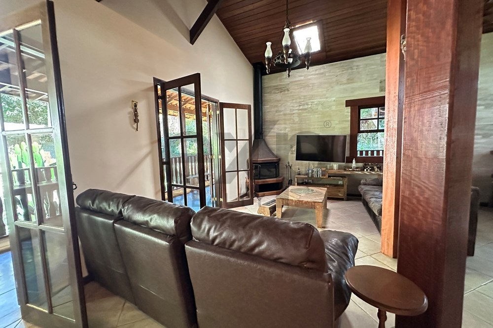 Imagem Casa de Condomínio com 5 Quartos à Venda, 502 m² em Corrêas - Petrópolis