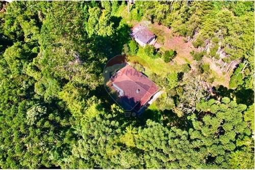 Imagem Casa com 4 Quartos à Venda, 2 m²em Vila Inglesa - Campos do Jordão