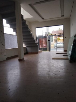 Sobrado com 4 Quartos à Venda, 137 m² em Bom Retiro - Joinville