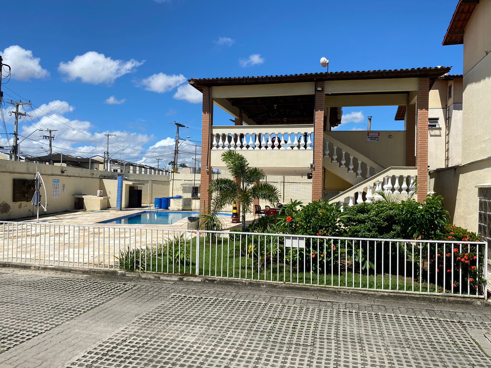 Imagem Casa de Condomínio com 2 Quartos à Venda, 63 m² em Siqueira - Fortaleza