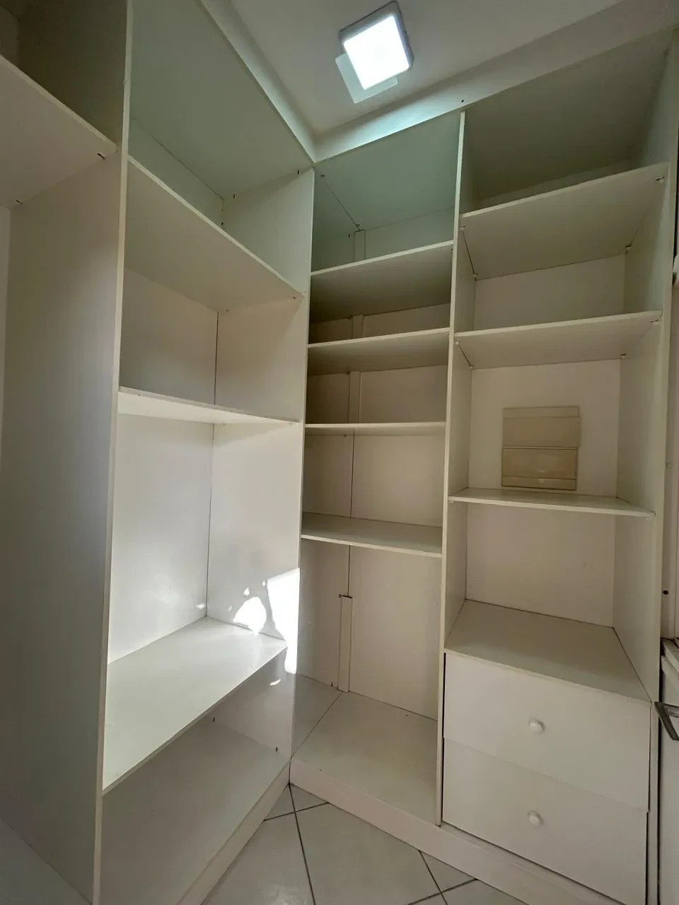 Foto do imóvel: Casa de Condomínio com 3 Quartos para Alugar, 200 metro em Cidade Jardim - Jacareí