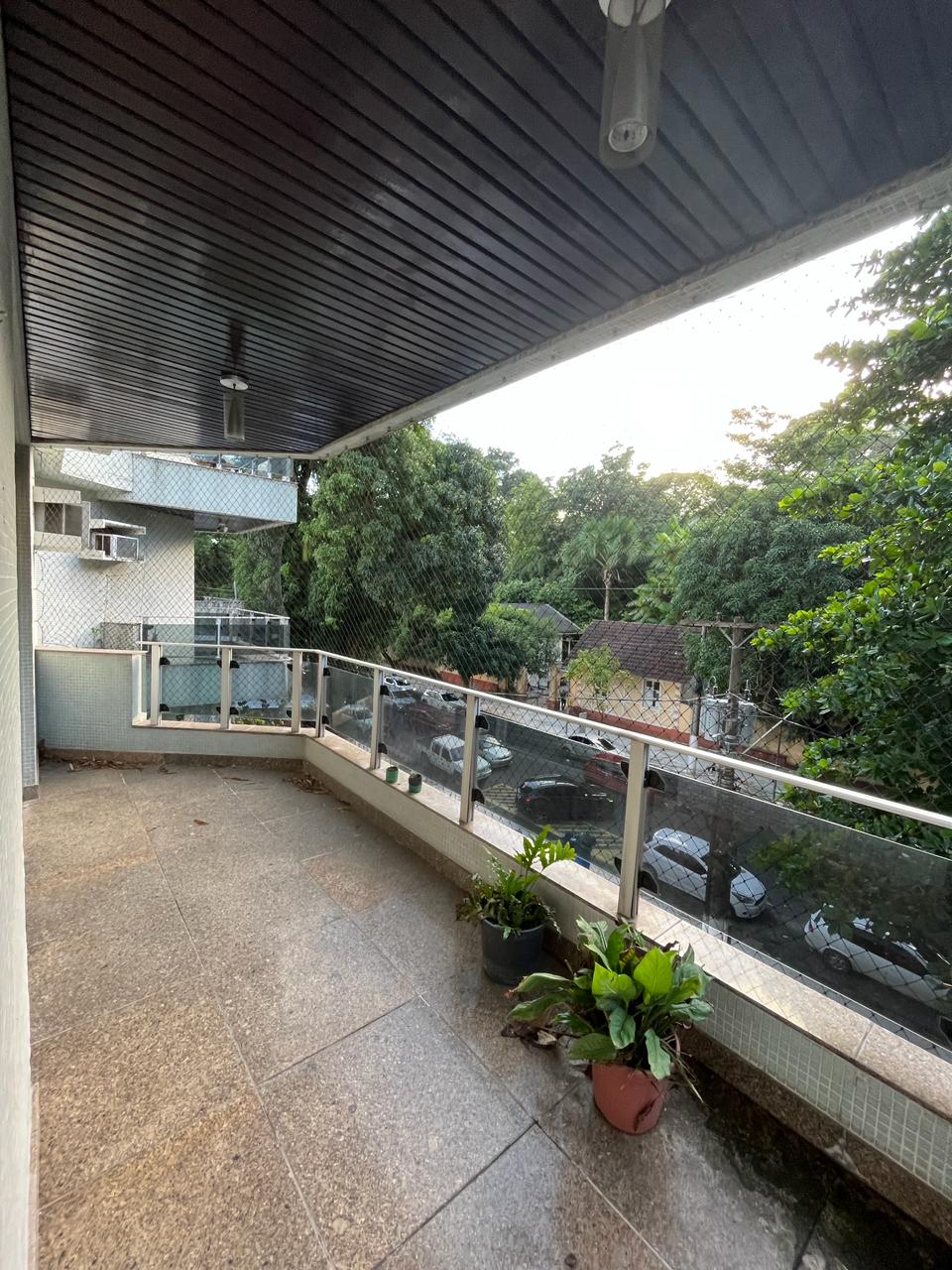 Imagem Apartamento com 4 Quartos à Venda, 240 m²em Umarizal - Belém