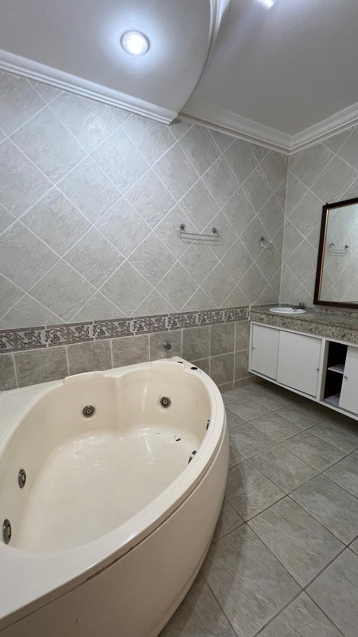 Imagem Casa com 3 Quartos para Alugar, 200 m²em Buraquinho - Lauro de Freitas