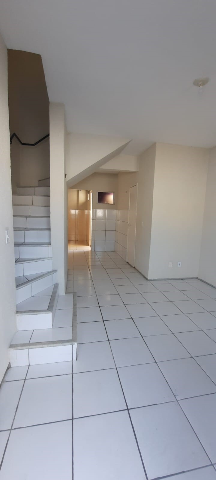 Imagem Casa de Condomínio com 2 Quartos à Venda, 63 m² em Siqueira - Fortaleza