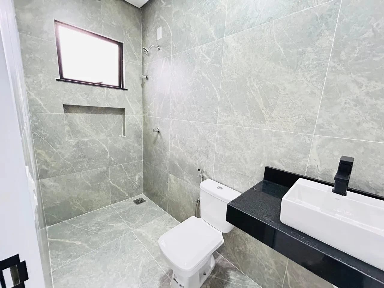 Imagem Casa de Condomínio com 3 Quartos à Venda, 144 m² em Cidade Alpha - Eusébio