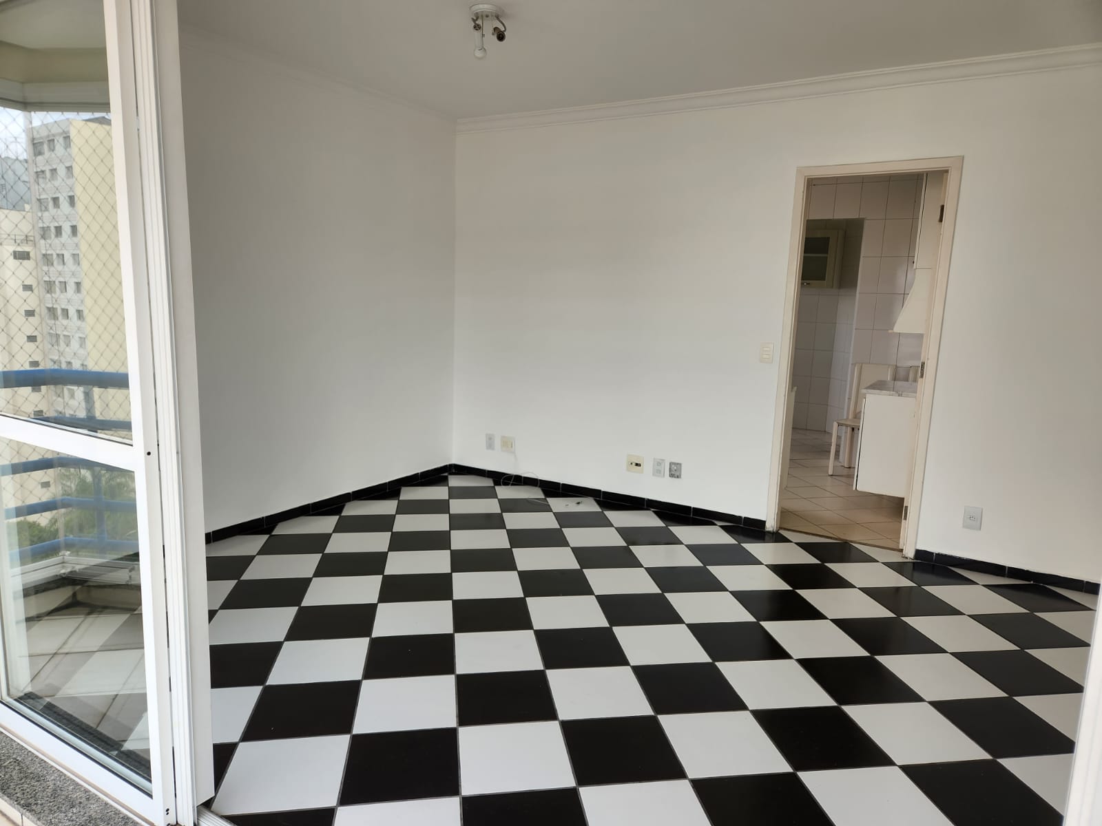 Apartamento com 3 Quartos à Venda, 104 m²em Aclimação - São Paulo