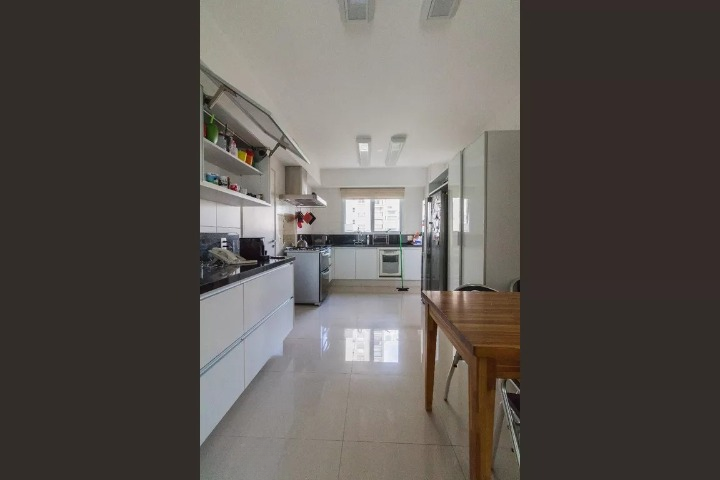 Imagem Apartamento com 4 Quartos à Venda, 232 m²em Campo Belo - São Paulo