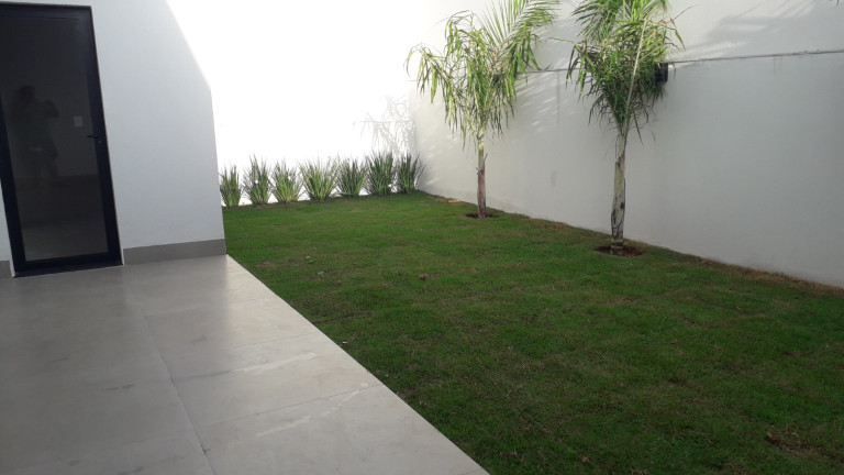 Casa com 3 Quartos à Venda,  em Aclimação - Uberlândia