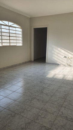 Imagem Casa com 3 Quartos à Venda, 312 m² em Presidente - Araçatuba