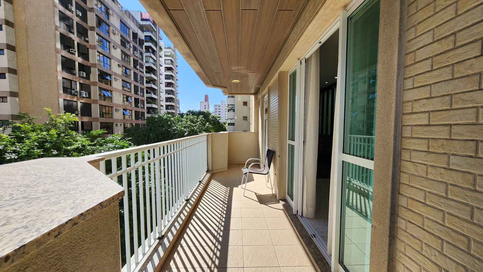 Apartamento com 3 Quartos para Alugar, 160 m²em Boqueirão - Santos