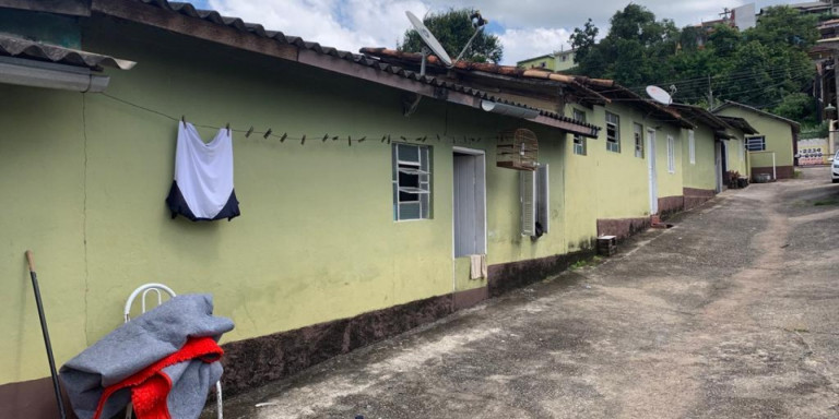 Imagem Casa de Vila com 14 Quartos à Venda, 1.400 m² em Centro - Santa Isabel