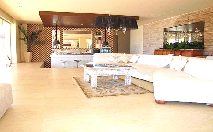 Imagem Casa com 6 Quartos à Venda, 650 m² em Ferradura - Armação dos Búzios