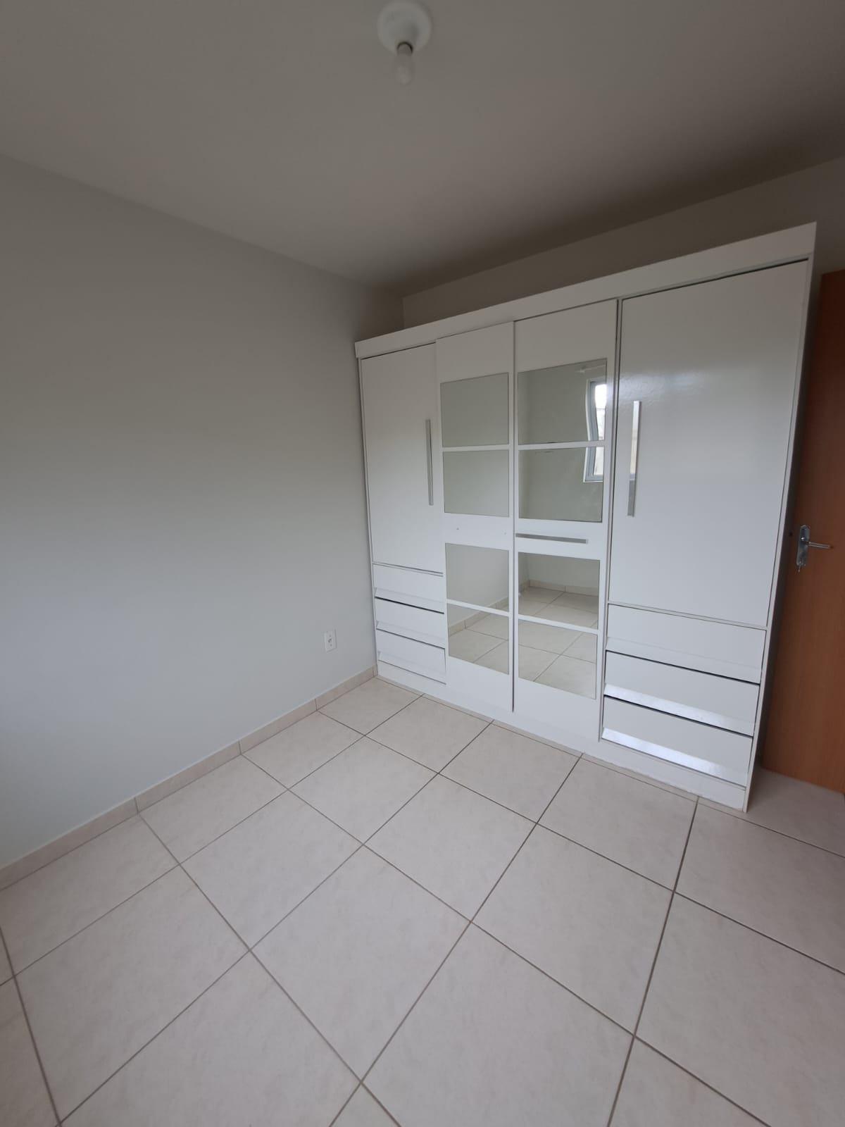 Imagem Apartamento com 2 Quartos para Alugar, 60 m² em Mina União - Criciúma