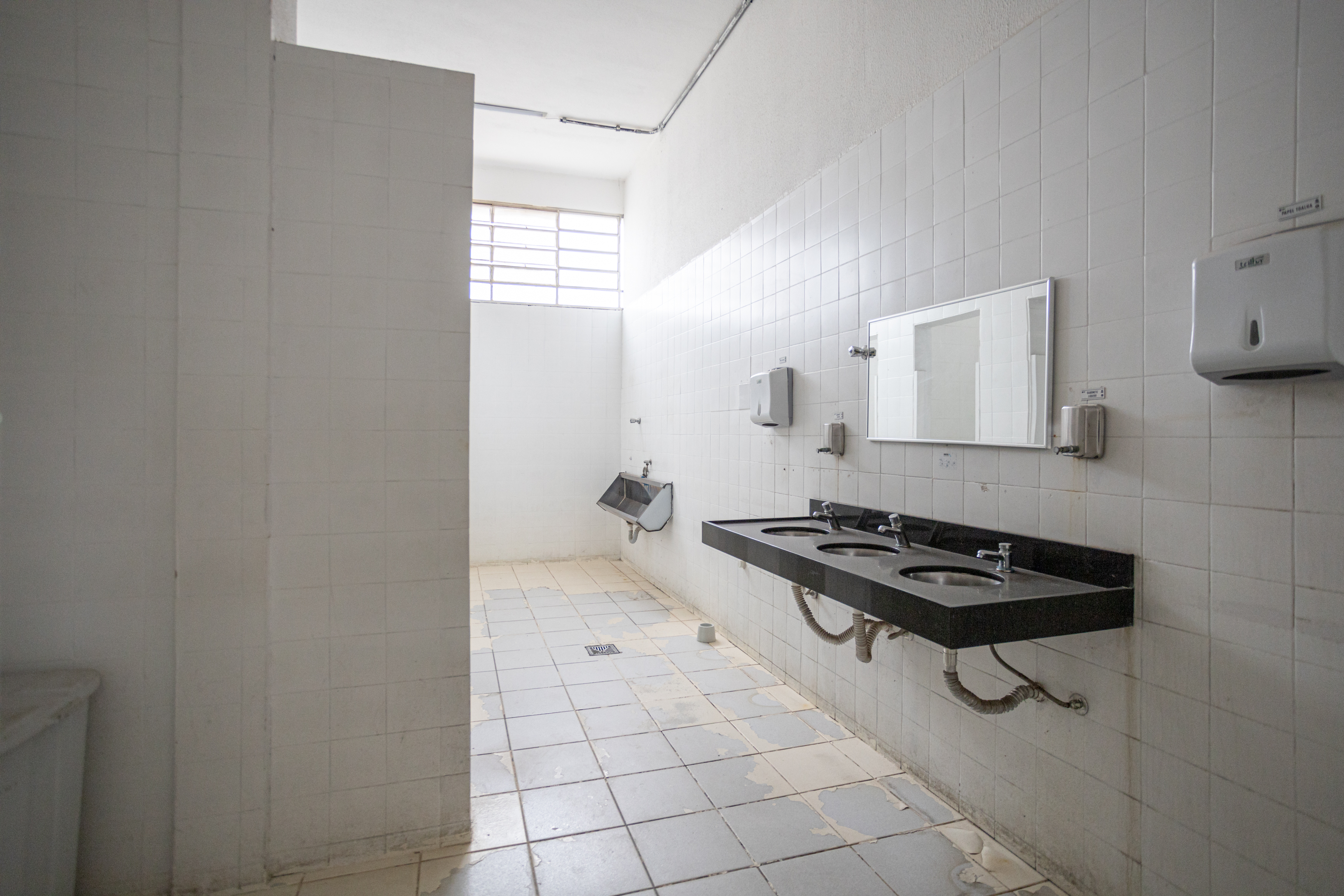 Foto do imóvel: Galpão para Alugar, 4.200 m² em Ayrosa - Osasco