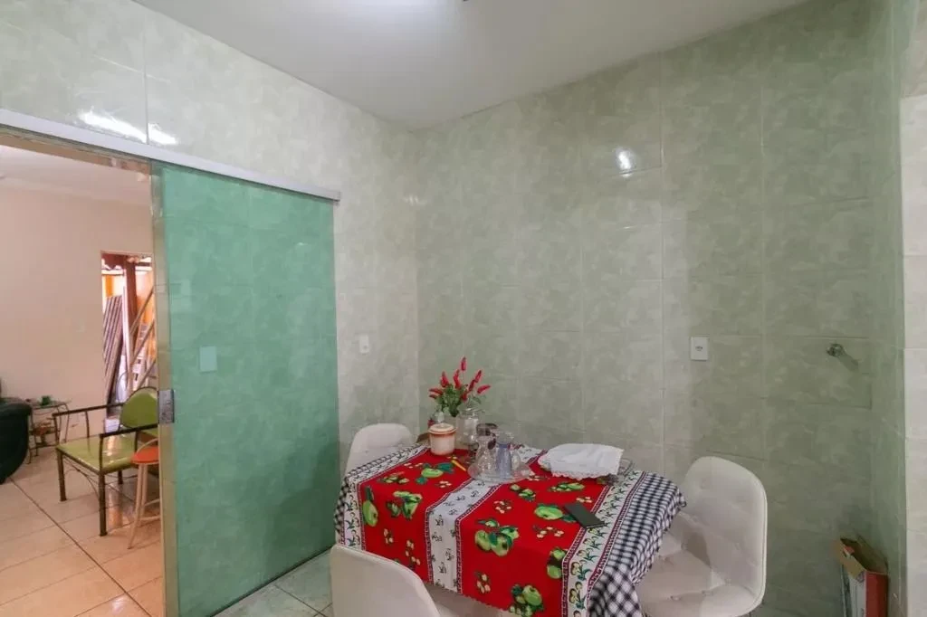 Imagem Casa com 2 Quartos à Venda, 80 m² em Santa Mônica - Belo Horizonte
