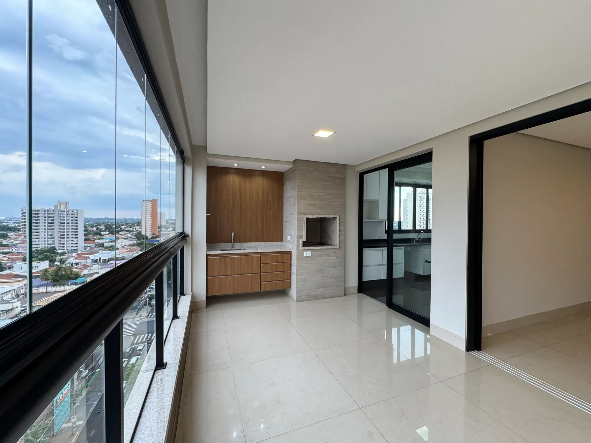 Imagem Apartamento com 3 Quartos para Alugar, 204 m² em Centro - Araçatuba