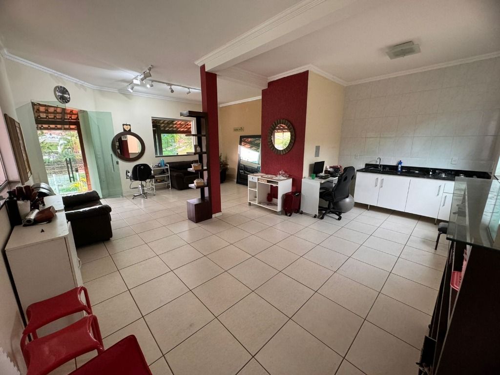 Imagem Casa com 4 Quartos à Venda, 249 m² em Tijuca - Contagem