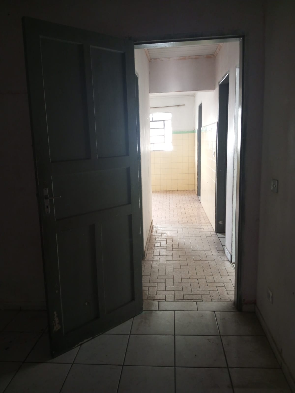 Imagem Casa com 2 Quartos para Alugar, 250 m² em Vila Serralheiro - São Paulo