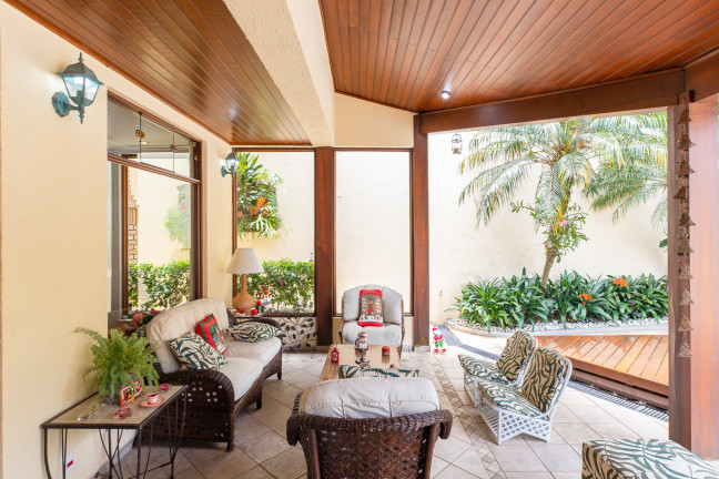 Imagem Sobrado com 5 Quartos à Venda,  em Jardim das Bandeiras - São Paulo