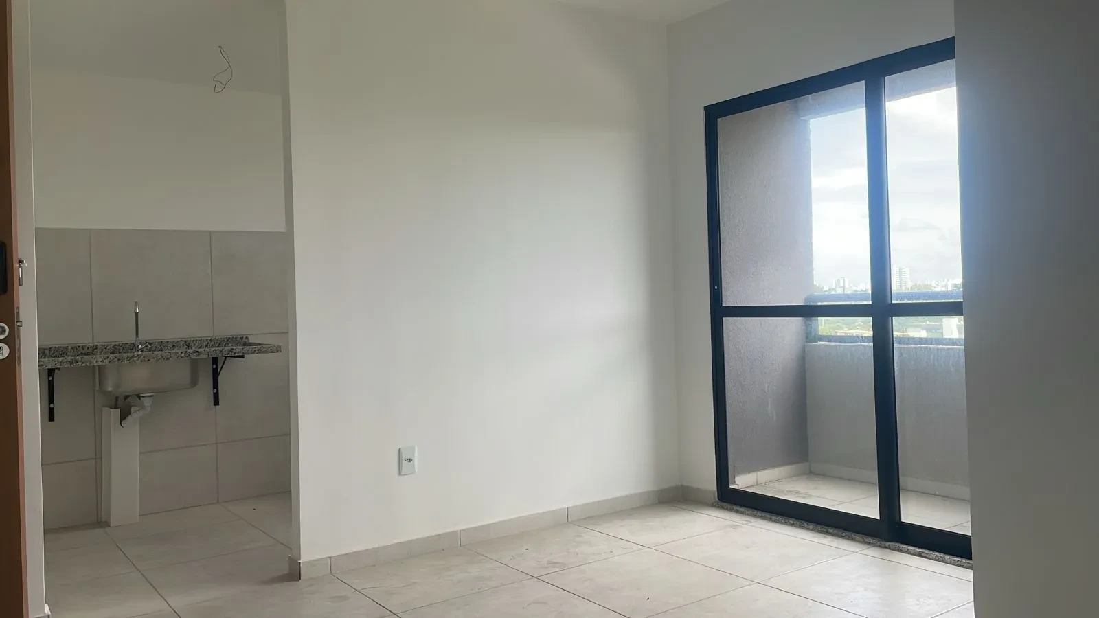 Imagem Apartamento com 2 Quartos à Venda, 45 metros em Caxangá - Recife