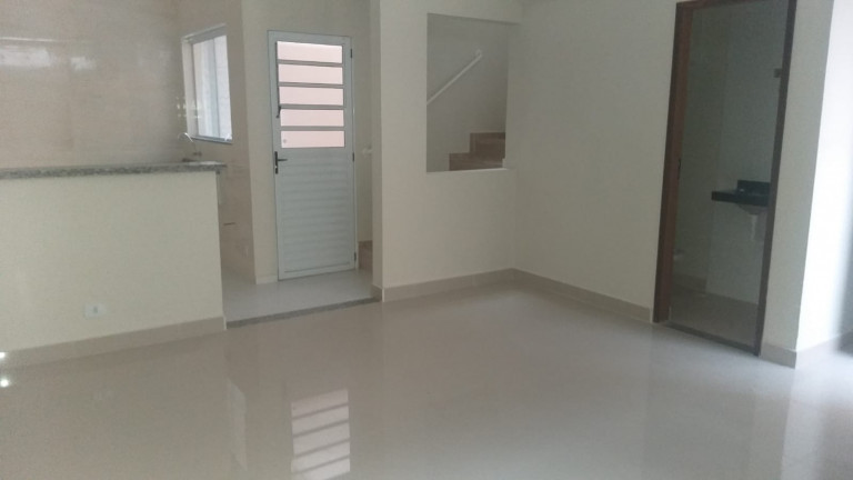 Imagem Casa de Condomínio com 2 Quartos à Venda, 65 m² em Vila Lavínia - Mogi das Cruzes