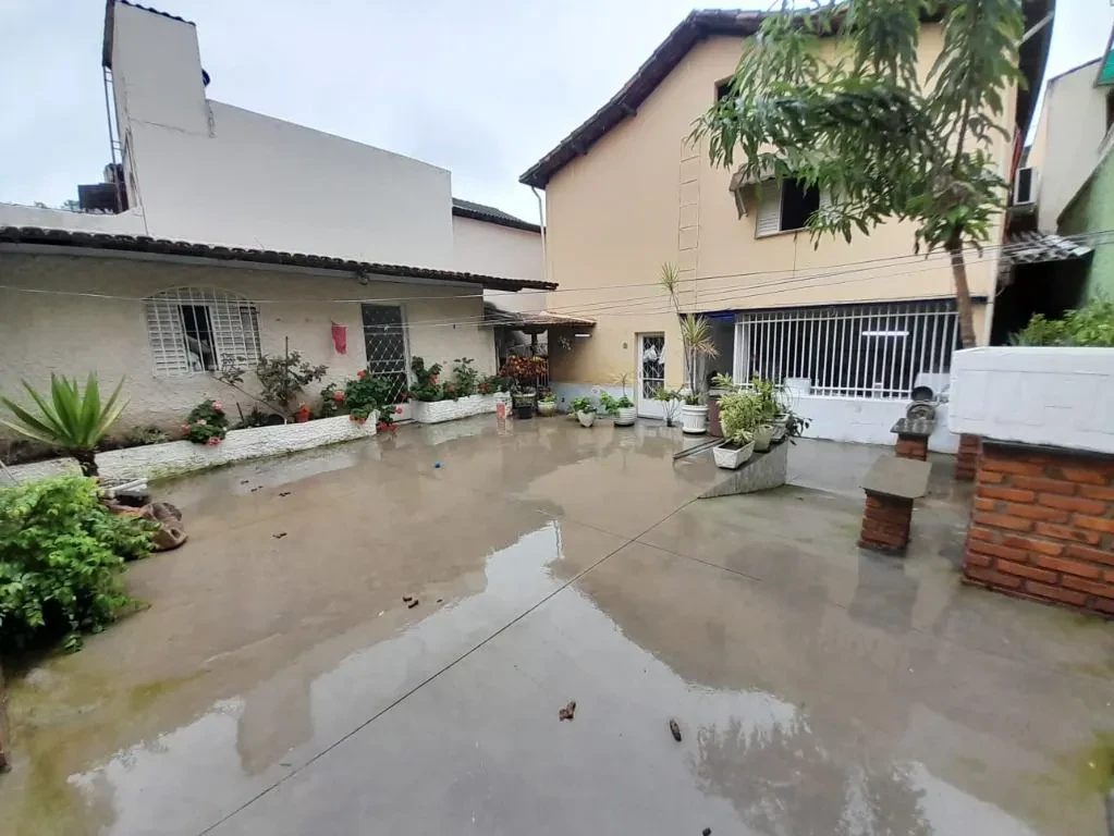 Imagem Casa com 5 Quartos à Venda, 303 m² em Planalto - Belo Horizonte