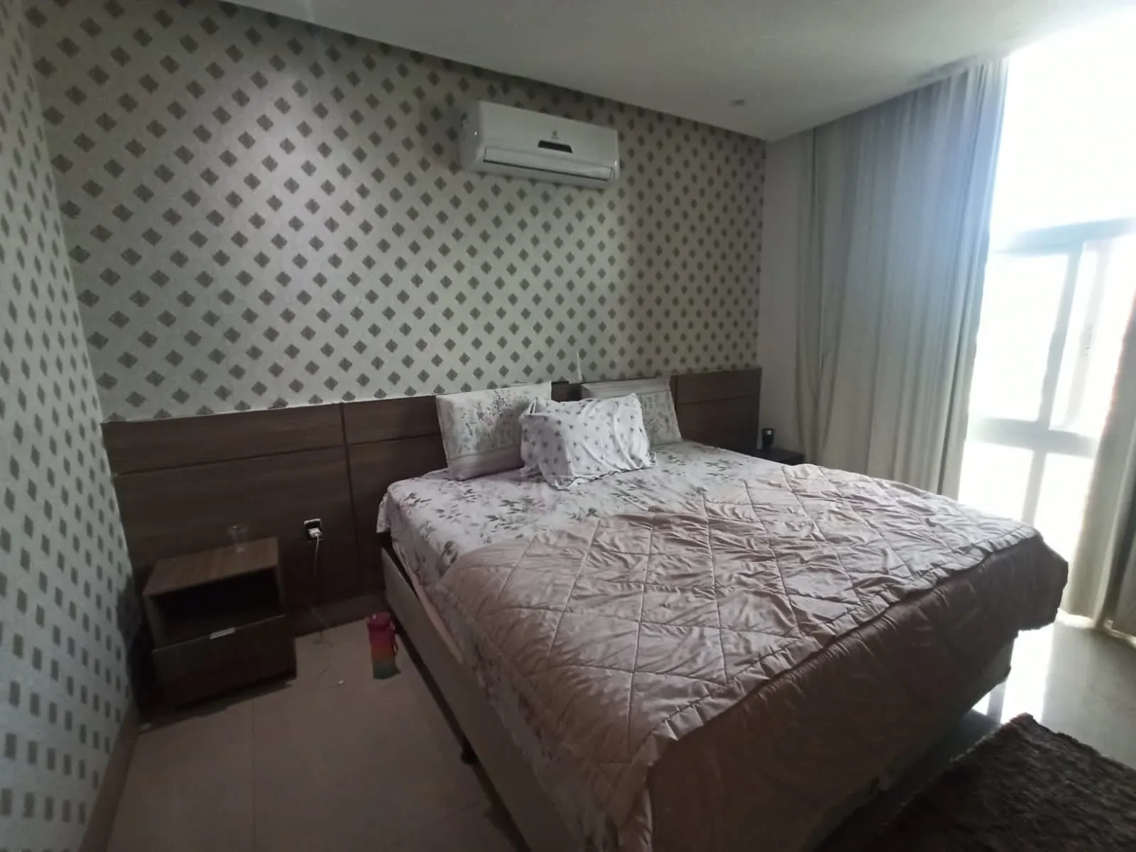 Imagem Casa de Condomínio com 5 Quartos para Alugar, 600 m² em Jardins Paris - Goiânia