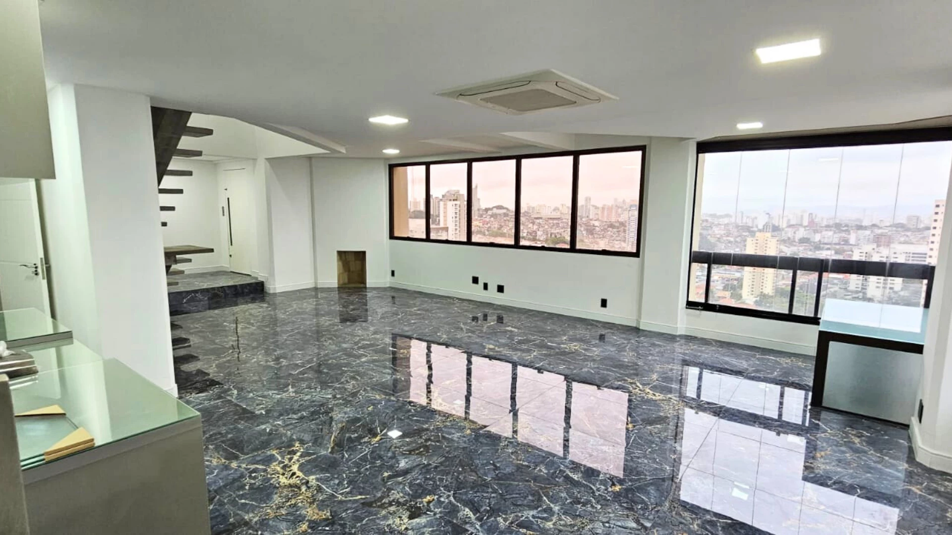 Apartamento com 3 Quartos à Venda, 210 m² em Sumaré - São Paulo