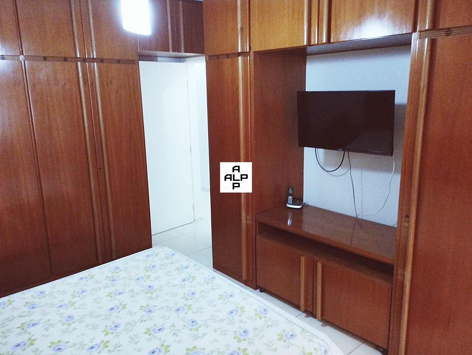 Imagem Casa com 5 Quartos à Venda, 210 m²em Taguatinga Norte (Taguatinga) - Brasília