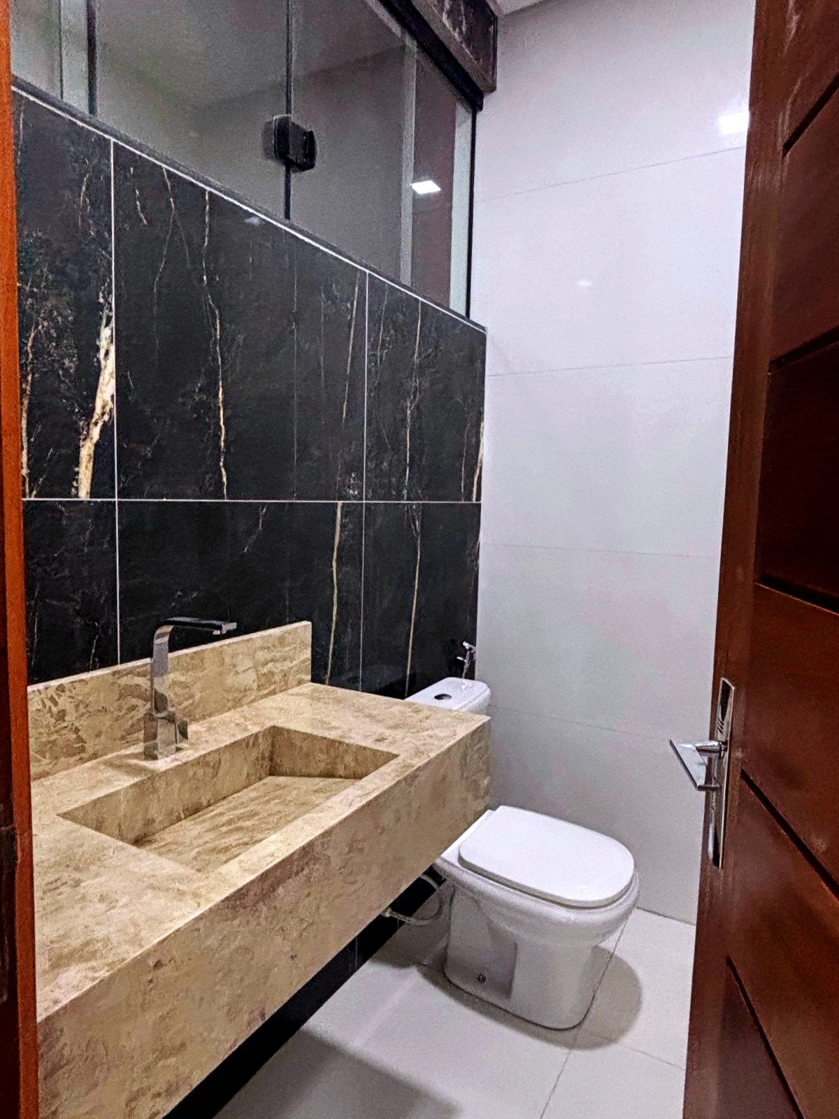 Imagem Casa com 4 Quartos à Venda, 250 m² em Belo Horizonte - Marabá