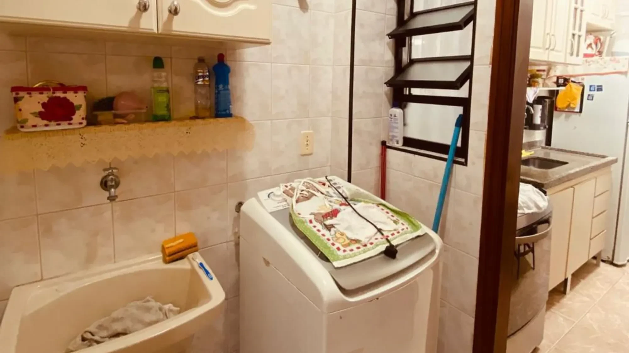 Imagem Kitnet com 1 Quarto à Venda, 36 m² em Encruzilhada - Santos