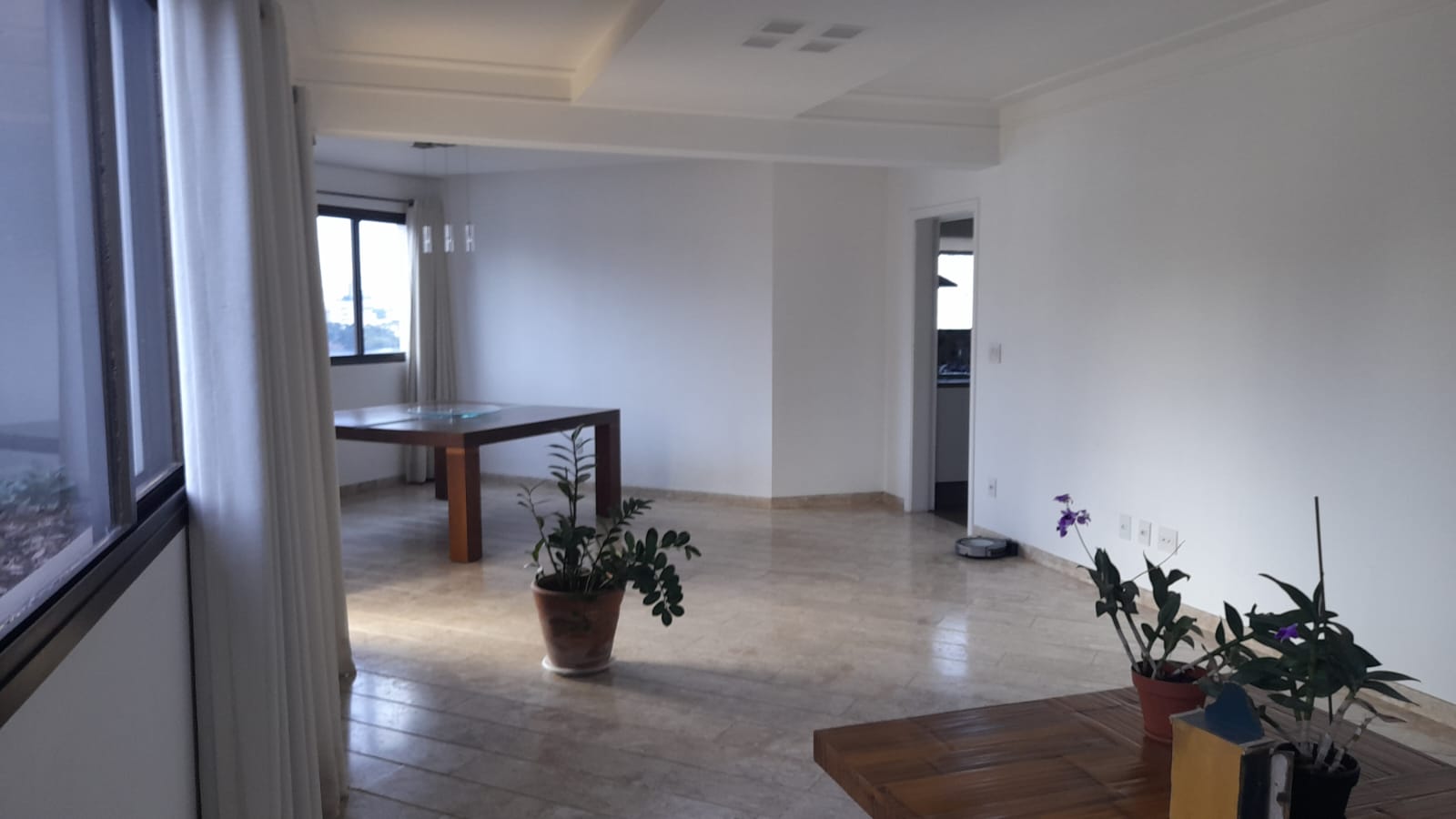 Imagem Apartamento com 3 Quartos à Venda, 208 m²em Cambuí - Campinas