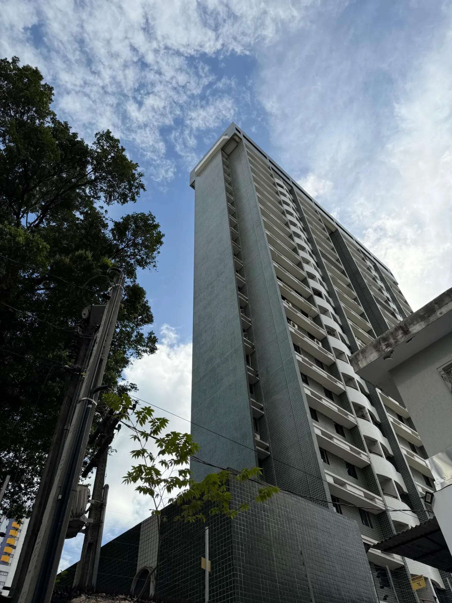 Imagem Apartamento com 3 Quartos à Venda, 75 m² em Espinheiro - Recife
