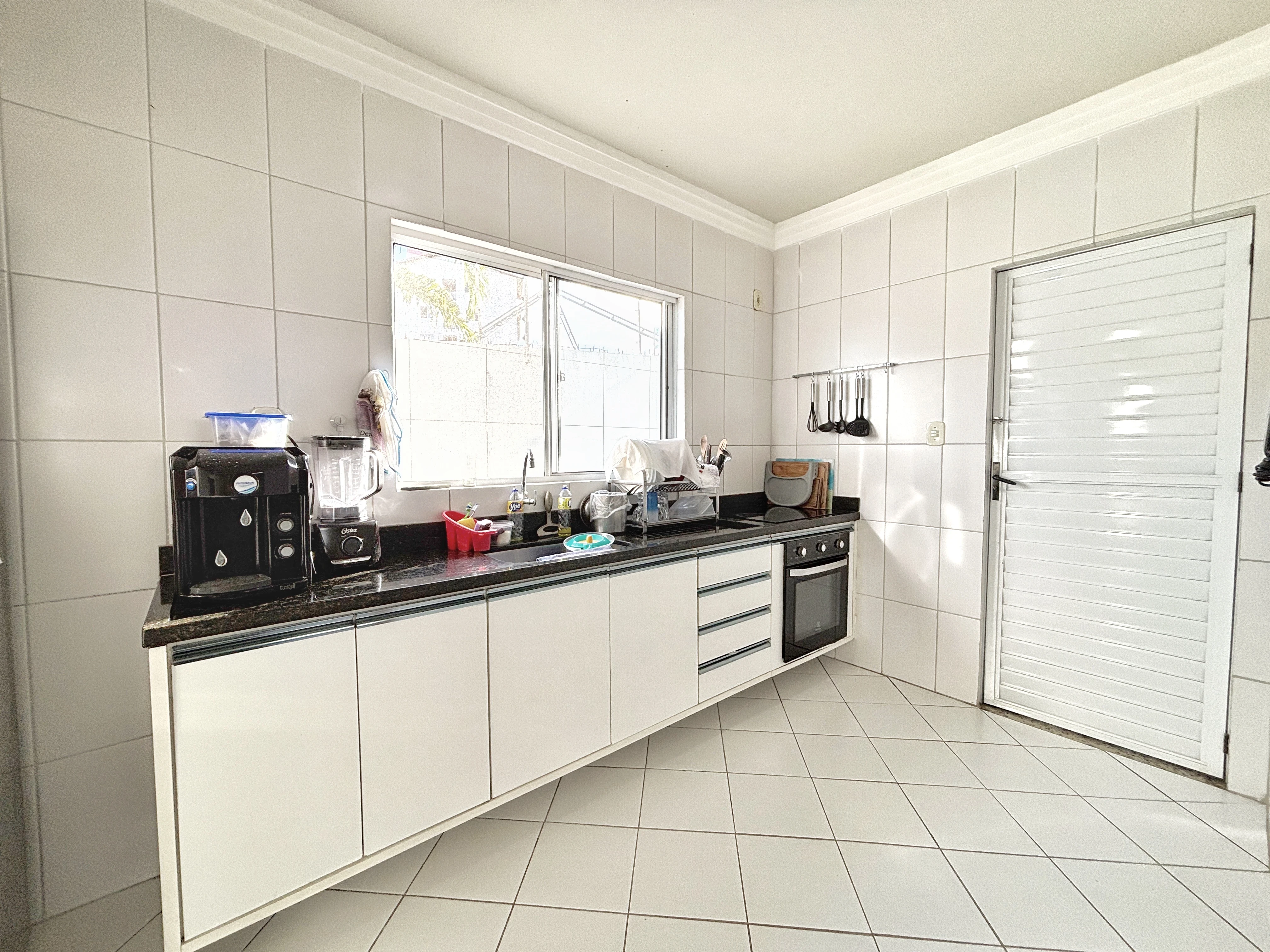 Foto do imóvel: Casa de Condomínio com 3 Quartos à Venda, 119 metros em Buraquinho - Lauro de Freitas