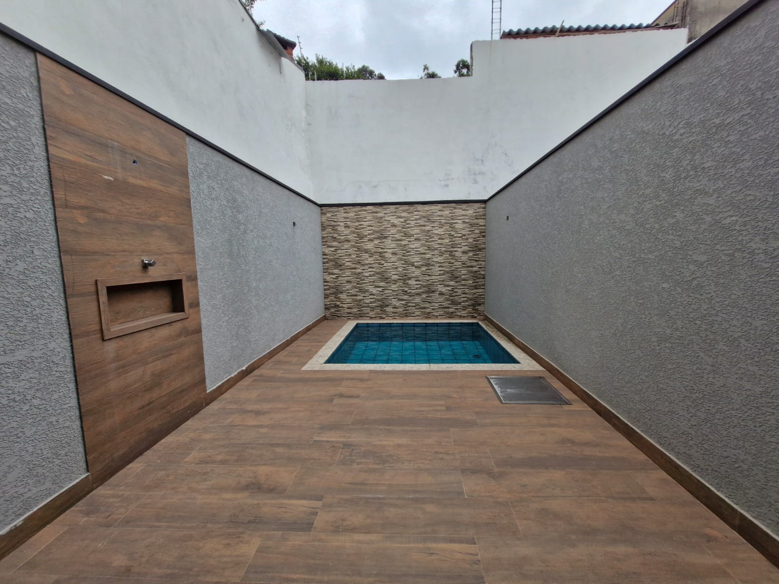 Imagem Sobrado com 3 Quartos à Venda, 193 m²em Jardim Santo Elias - São Paulo