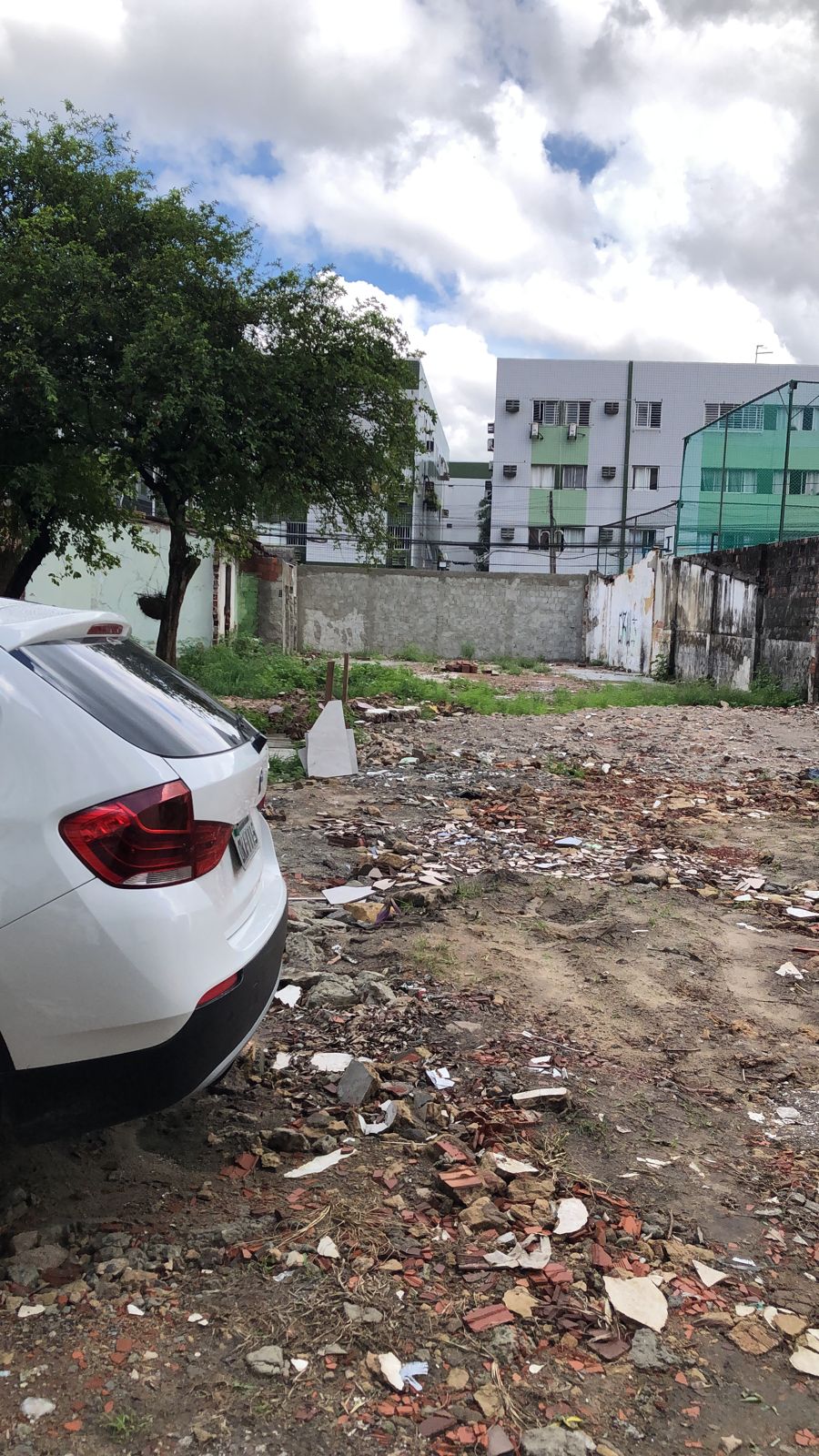 Foto do imóvel: Terreno à Venda, 1.000 m² em Várzea - Recife