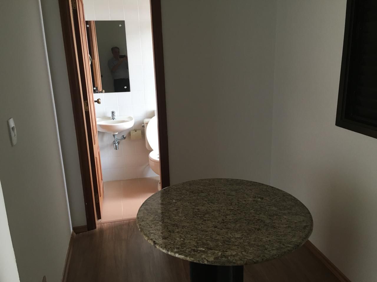 Imagem Apartamento com 3 Quartos para Alugar, 110 m²em Alphaville Centro Industrial e Empresarial/Alphaville. - Barueri