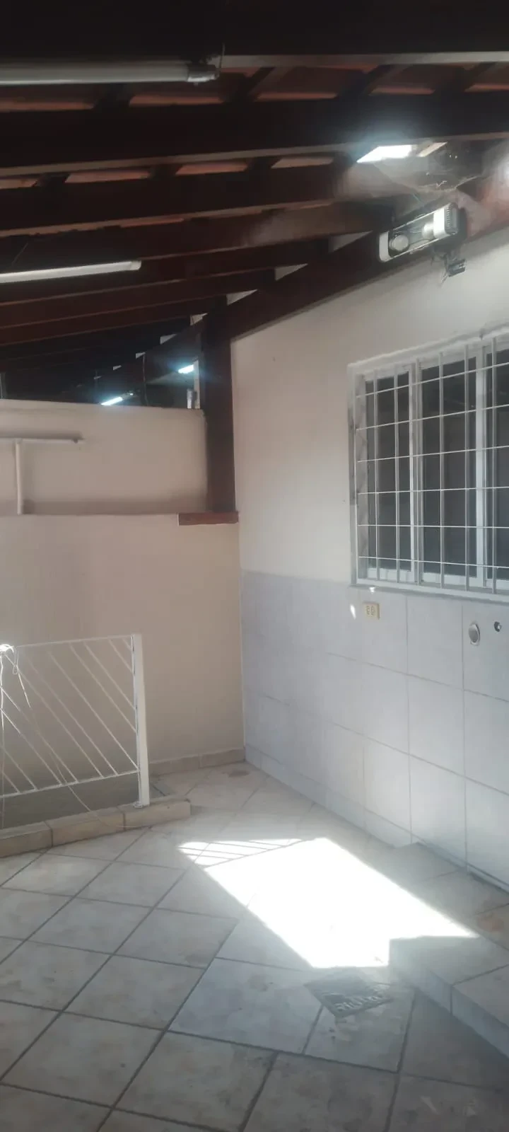 Imagem Sobrado com 2 Quartos à Venda ou Locação, 367 metros em Vila Menck - Osasco