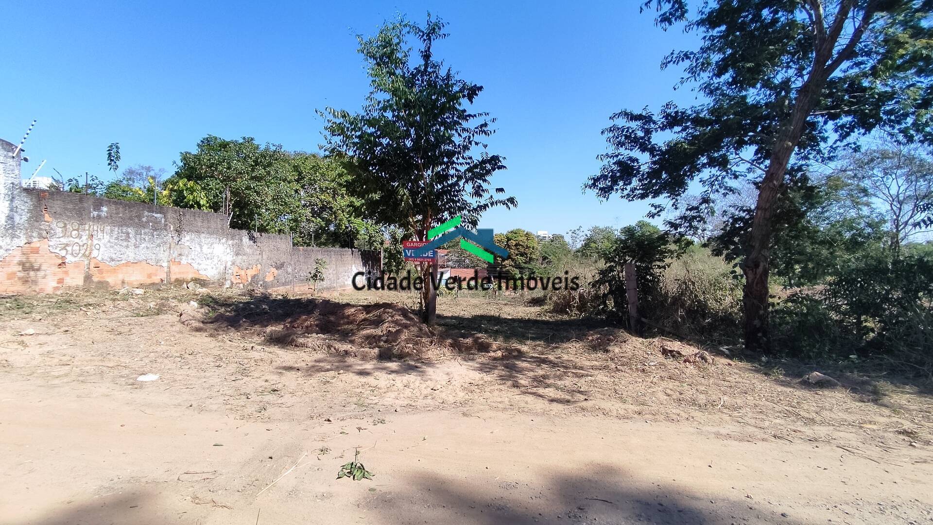 Imagem Terreno à Venda, 450 m²em Jardim Mariana - Cuiabá