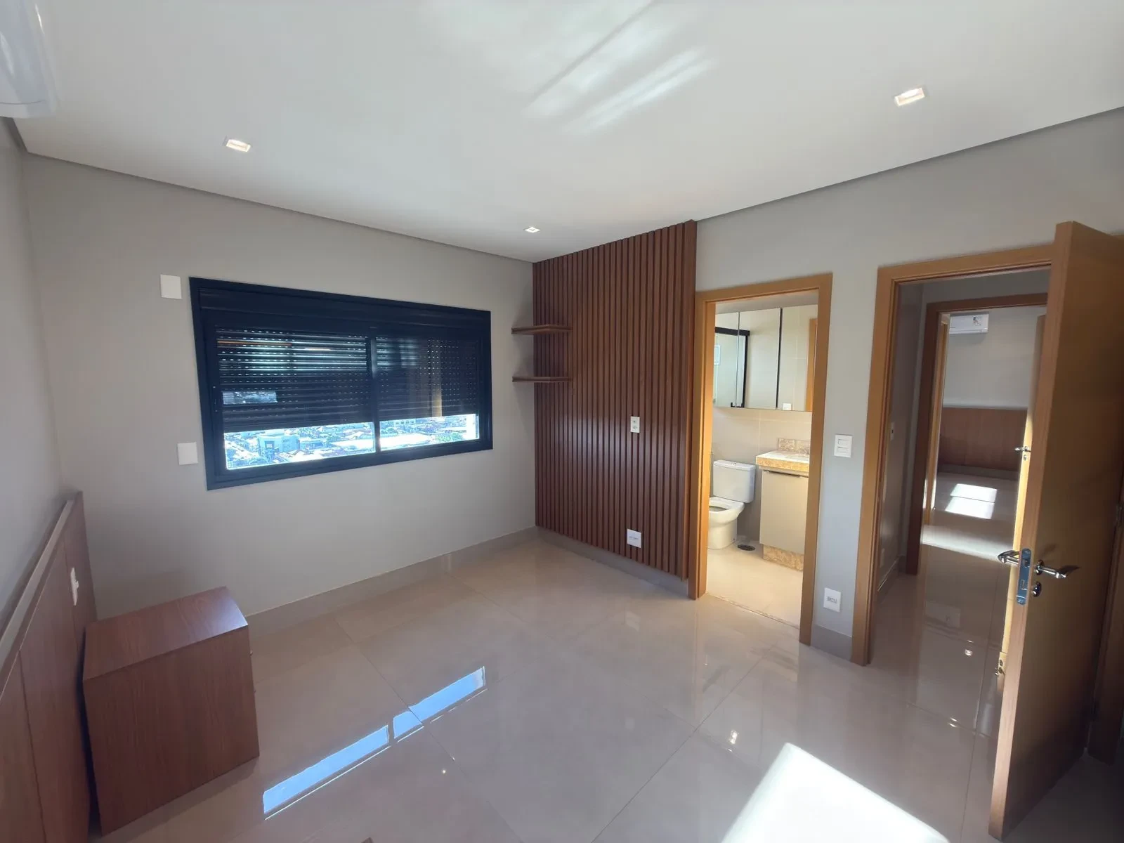 Imagem Apartamento com 4 Quartos para Alugar, 257 m² em Jardim Sumaré - Araçatuba