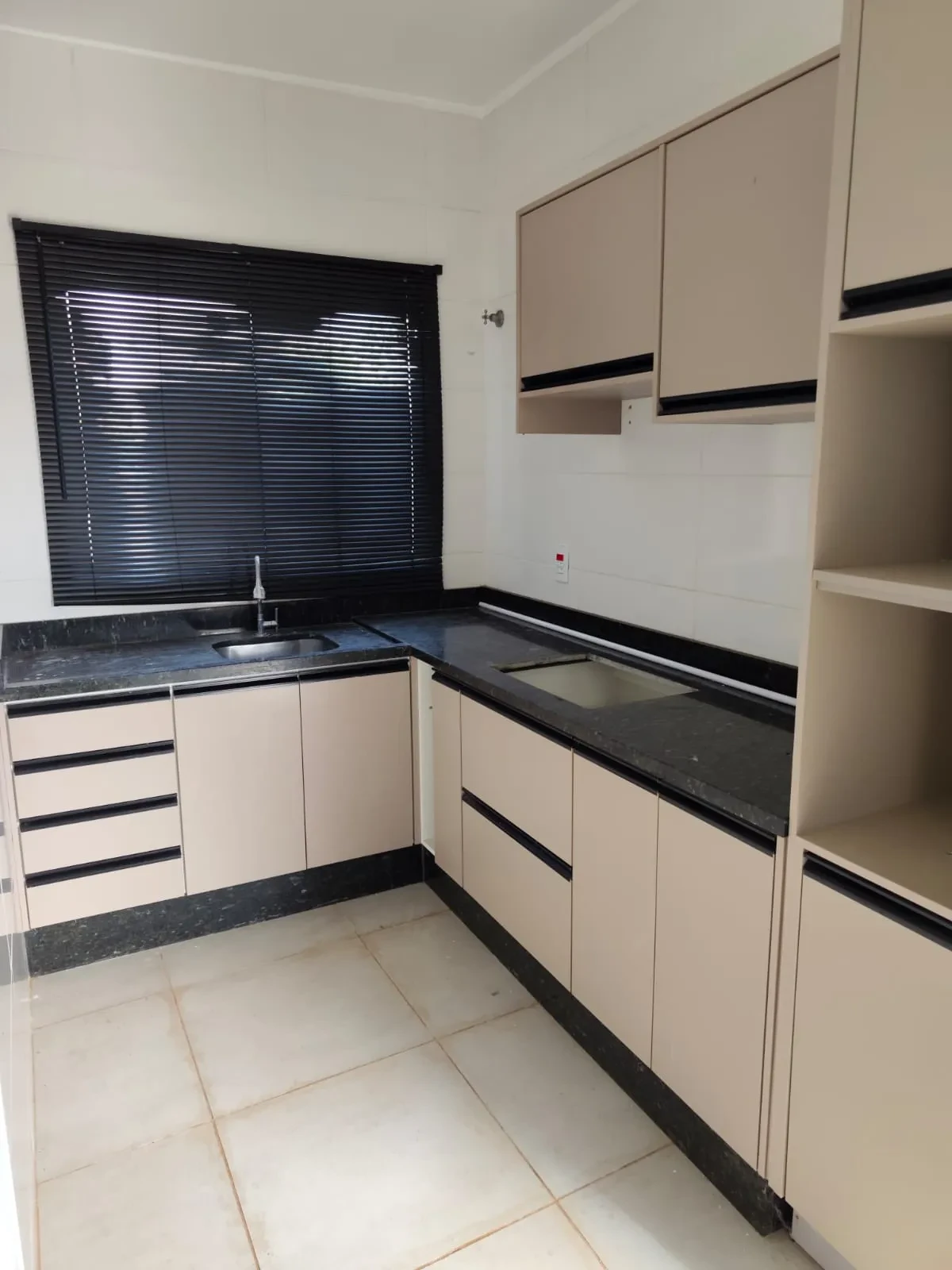 Imagem Casa com 2 Quartos à Venda ou Locação, 61 metros em Três Lagoas - Foz do Iguaçu